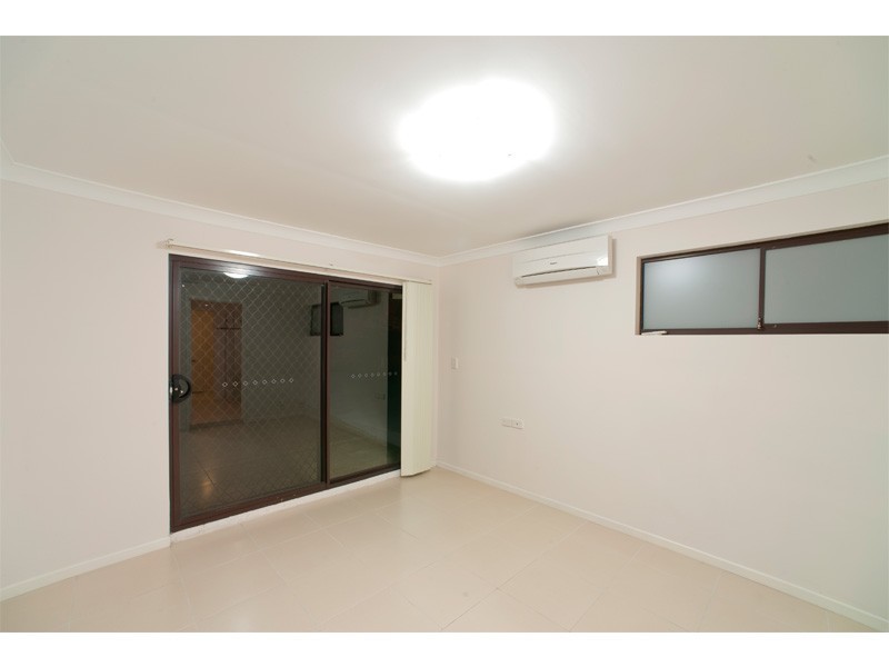 8 Nimrud Street, Southport QLD 4215