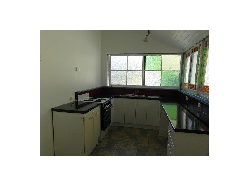 7A Clayton Street, Labrador QLD 4215