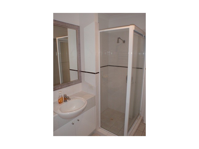 4 Picabeen Close, Robina QLD 4226
