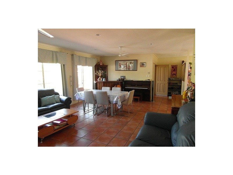 2 Devco Place, Ashmore QLD 4214