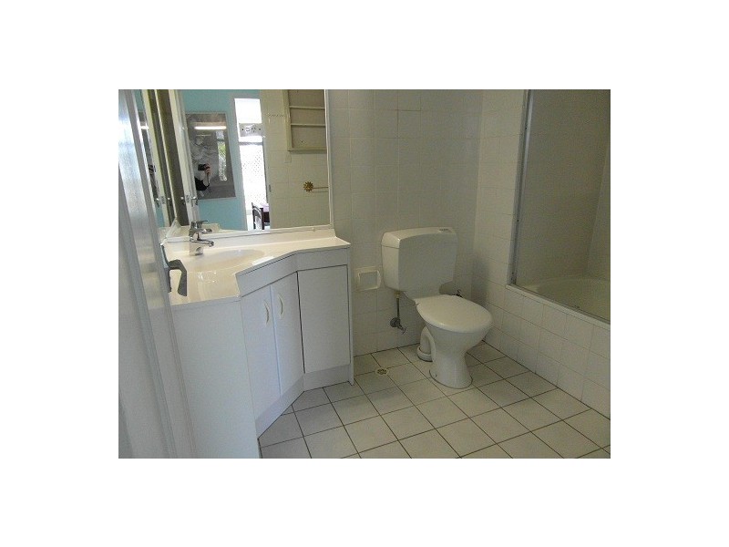3B/33 Thorton Street, Surfers Paradise QLD 4217