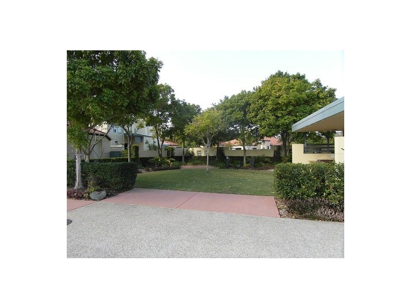 8/36-42 Beachcomber Court, Burleigh Waters QLD 4220
