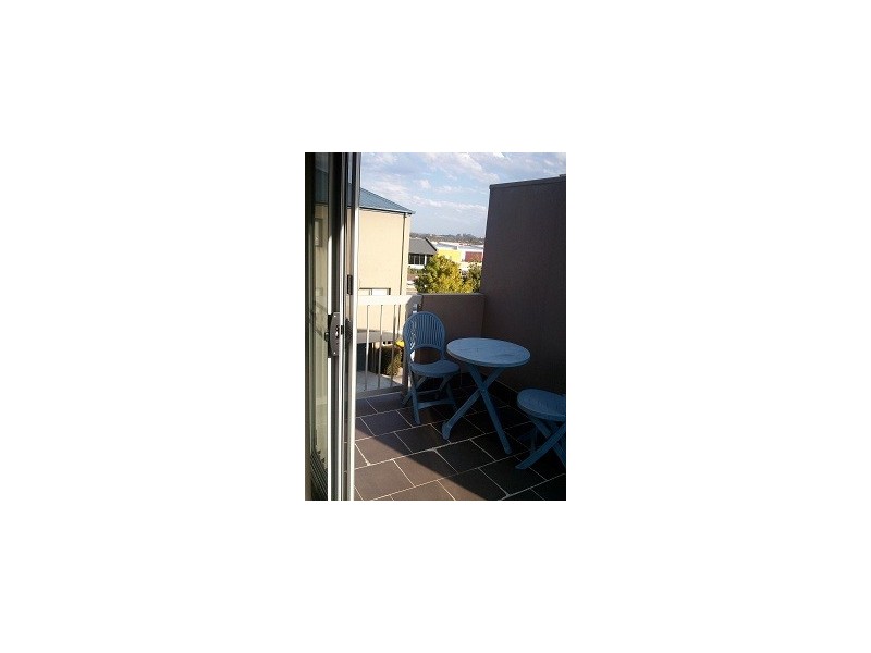 3C/20 Tourangeau Crescent, Varsity Lakes QLD 4227