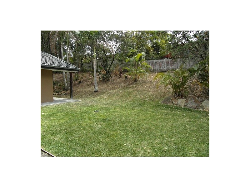 8 Cherokee Crescent, Mudgeeraba QLD 4213