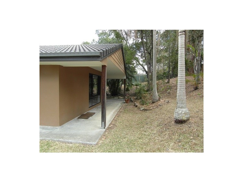 8 Cherokee Crescent, Mudgeeraba QLD 4213