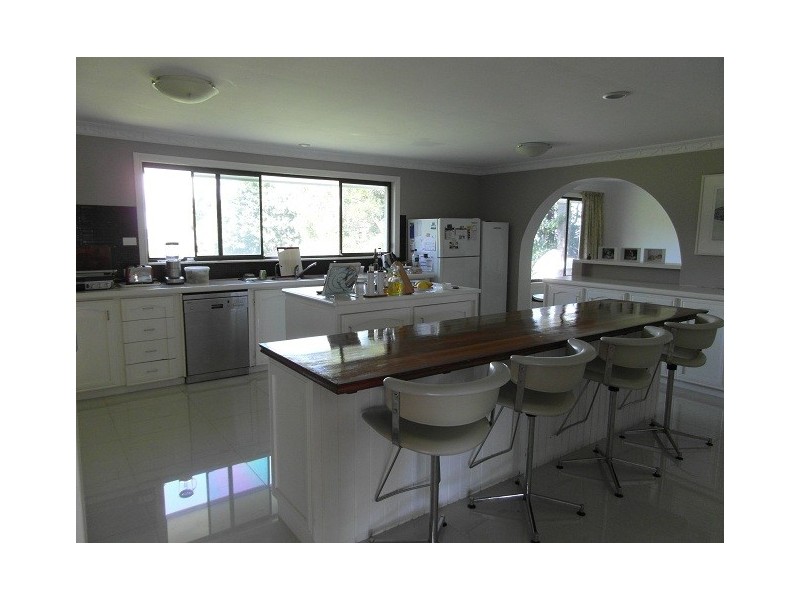 237 Simpsons Road, Elanora QLD 4221