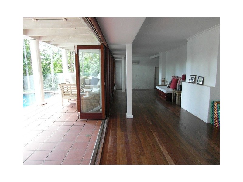 237 Simpsons Road, Elanora QLD 4221