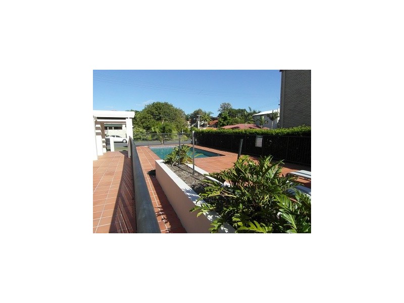 3/33 Lenneberg Street, Southport QLD 4215