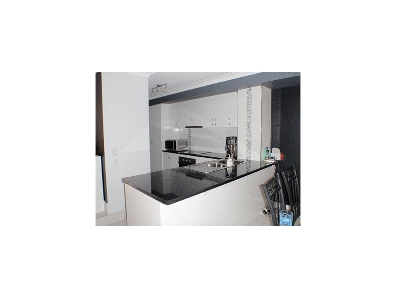 83/215 Cottesloe Drive, Mermaid Waters QLD 4218