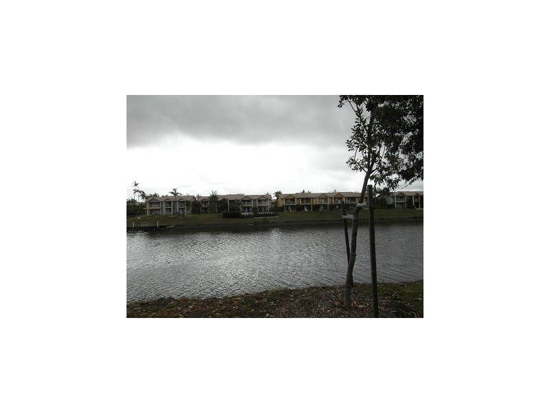 83/215 Cottesloe Drive, Mermaid Waters QLD 4218