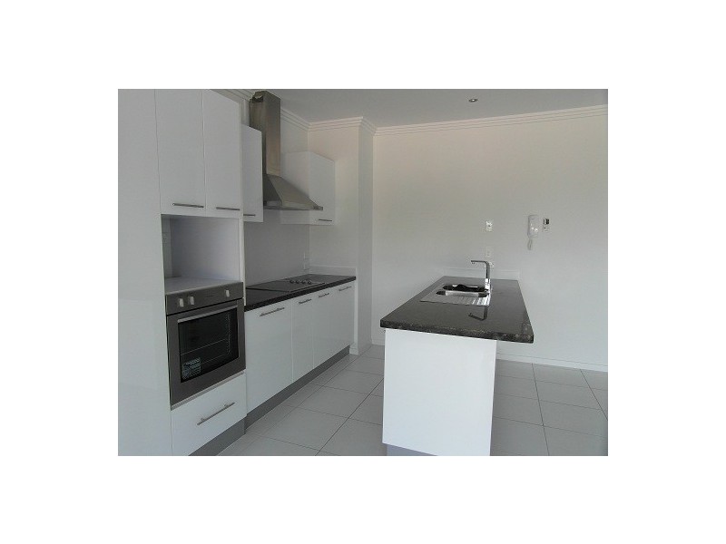 8/161 Marine Parade, Southport QLD 4215