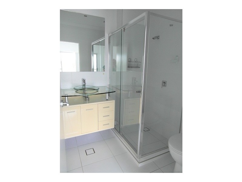 8/161 Marine Parade, Southport QLD 4215