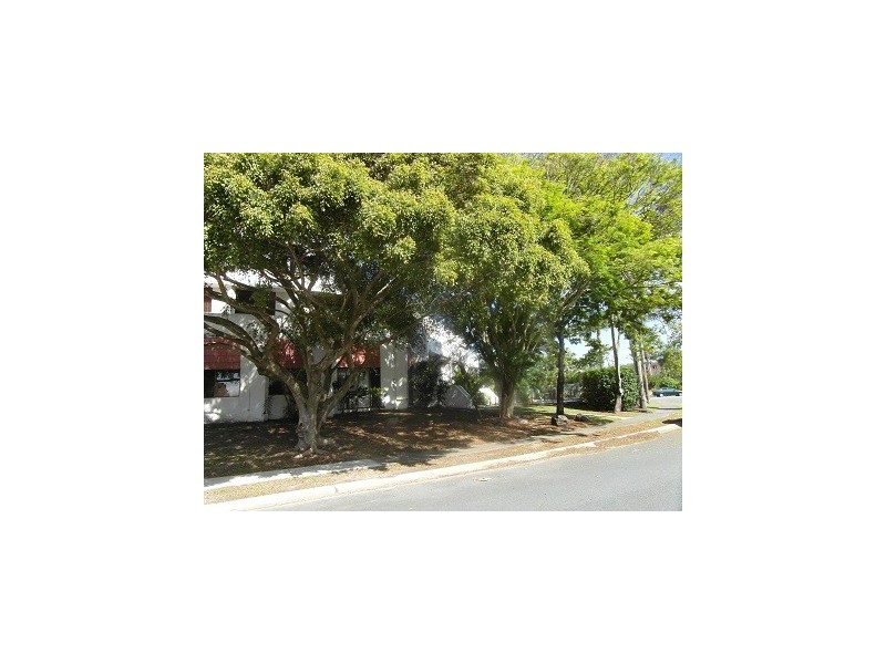 06/08 Duet Drive, Mermaid Waters QLD 4218