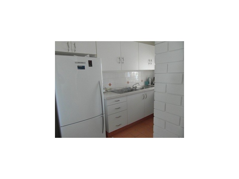 06/08 Duet Drive, Mermaid Waters QLD 4218