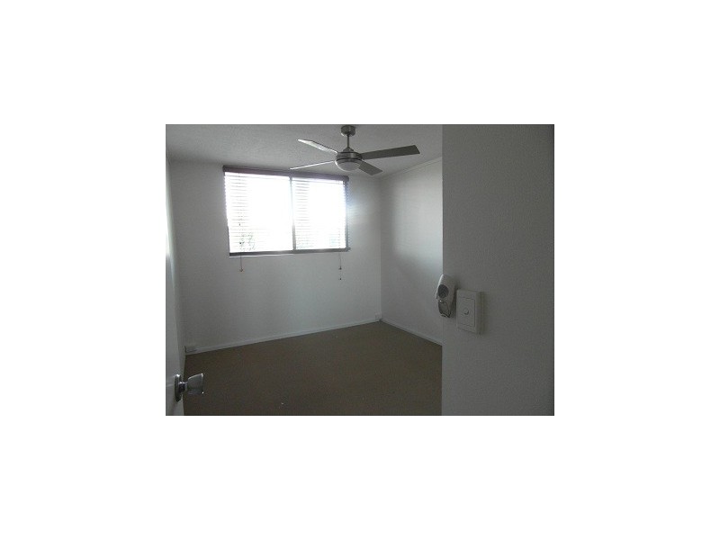 06/08 Duet Drive, Mermaid Waters QLD 4218