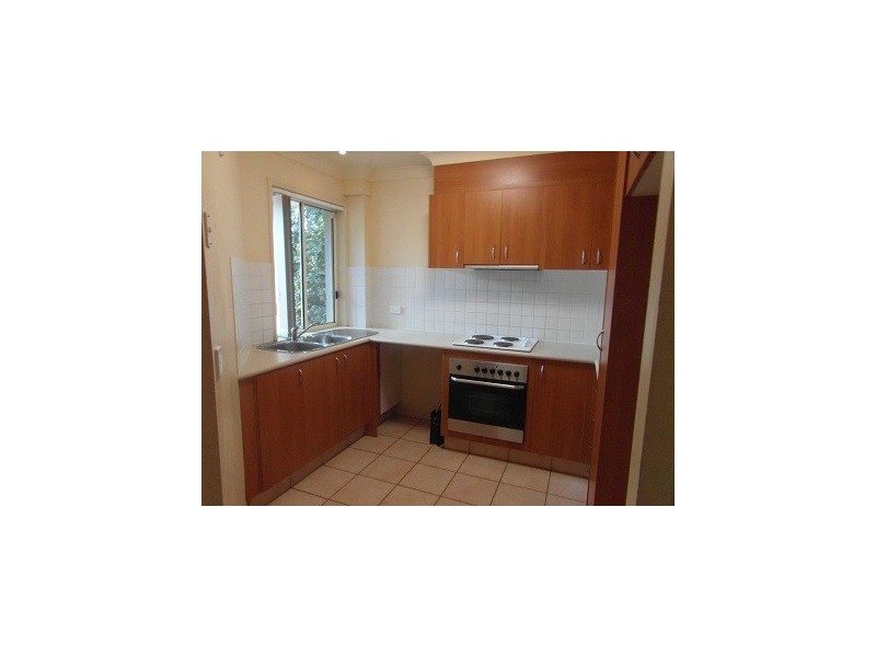 5/97 Eugaree Street, Southport QLD 4215