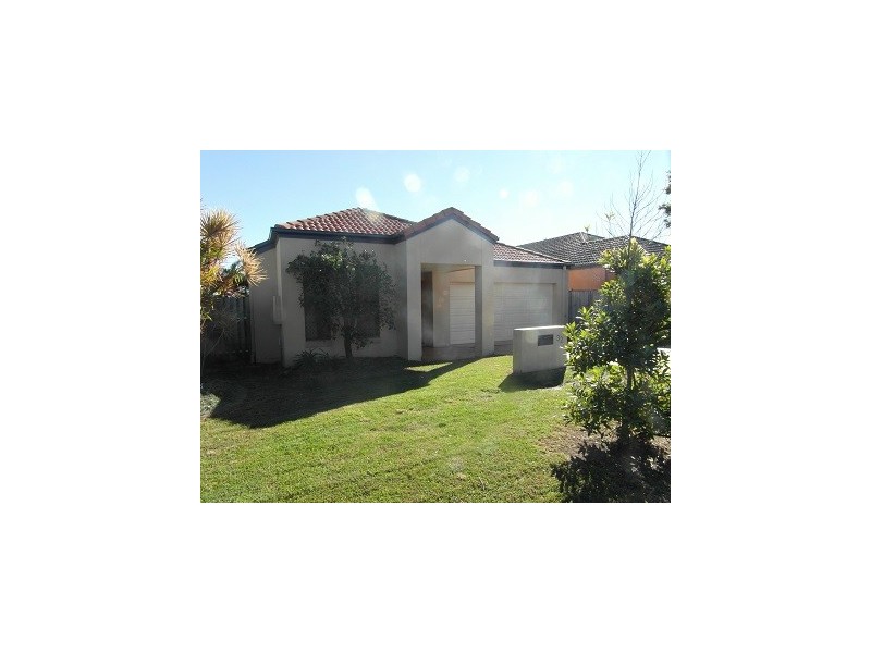 32 Gerona Circuit, Varsity Lakes QLD 4227