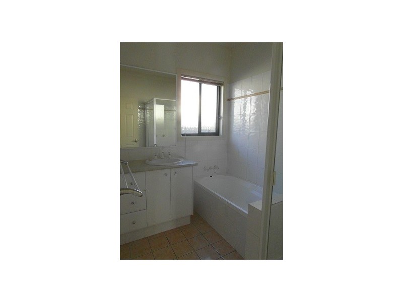 32 Gerona Circuit, Varsity Lakes QLD 4227