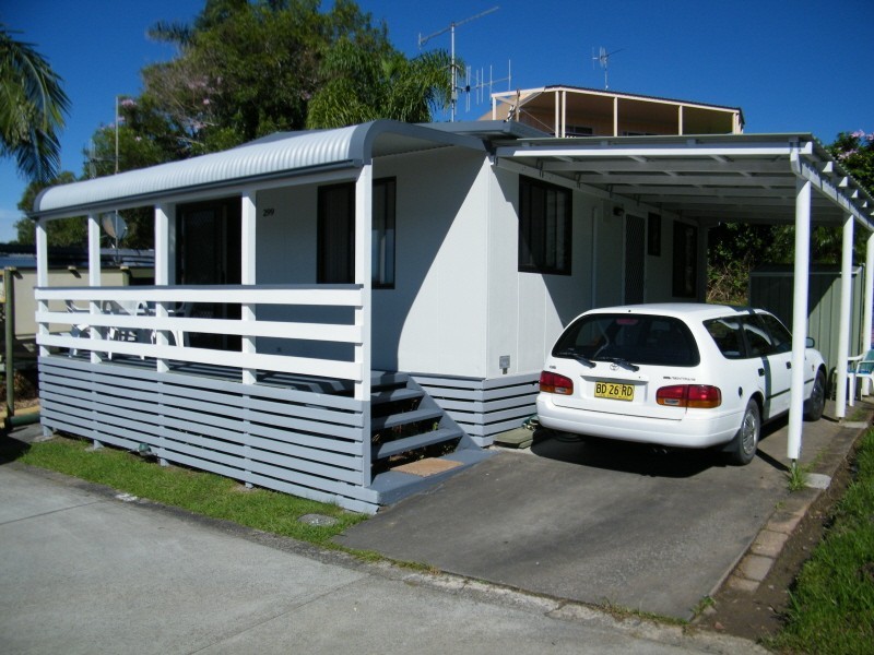 Hallidays Point NSW 2430