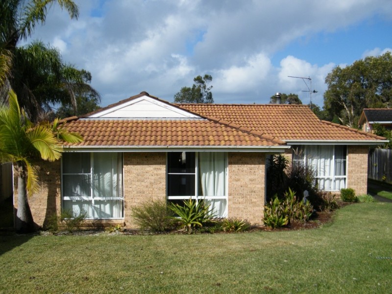 15 Hope St, Hallidays Point NSW 2430
