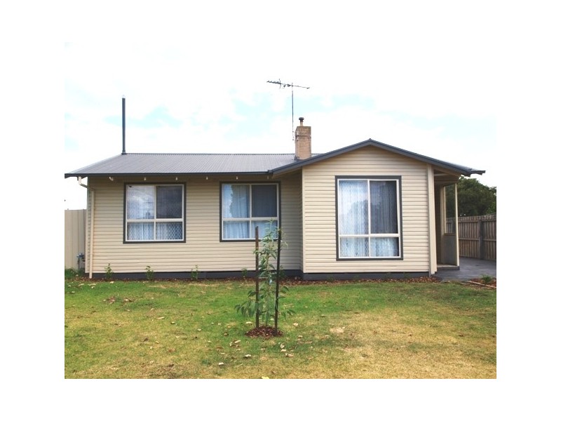 13 Rose Avenue, Norlane VIC 3214