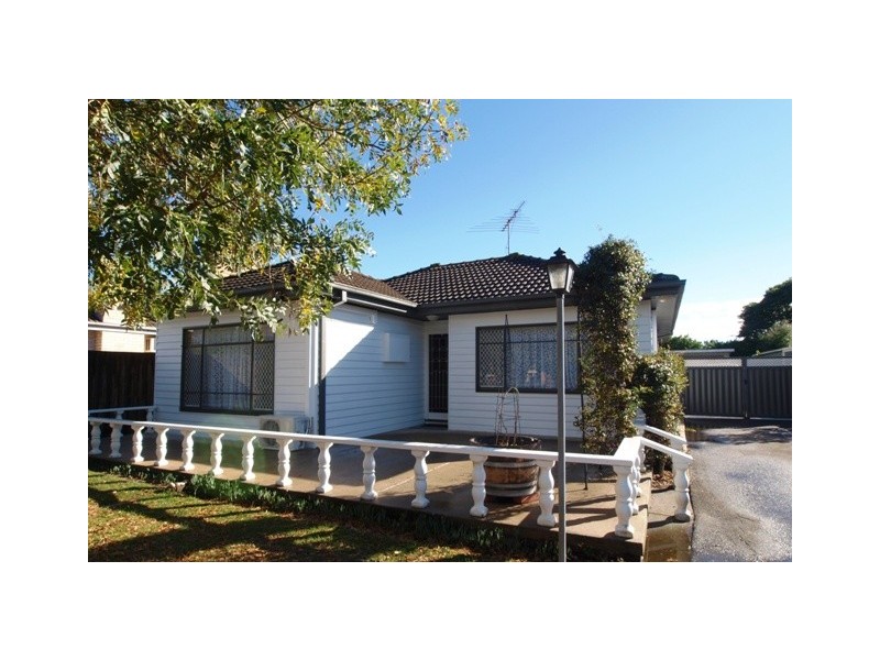 13 Rodbrough Crescent, Corio VIC 3214