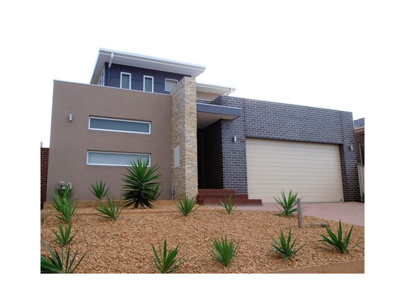 16 Molloy Crescent, Bell Post Hill VIC 3215
