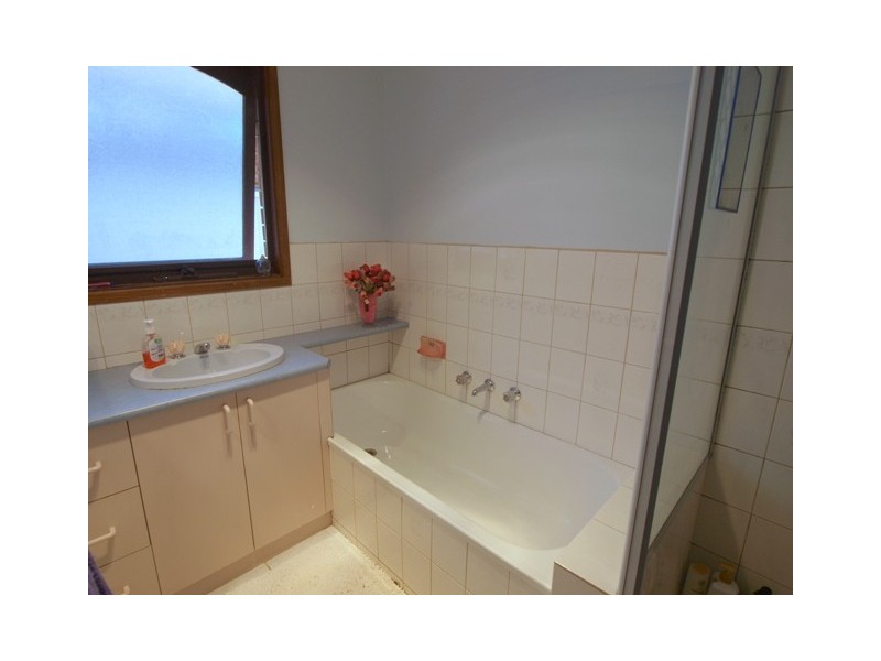 11 Creswick Court, Corio VIC 3214