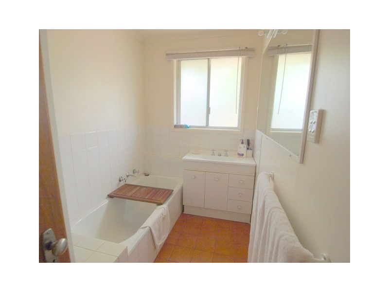 1 Antrim Court, Corio VIC 3214
