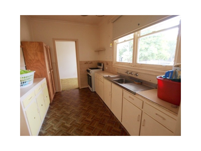 6 Graham Street, Hamlyn Heights VIC 3215