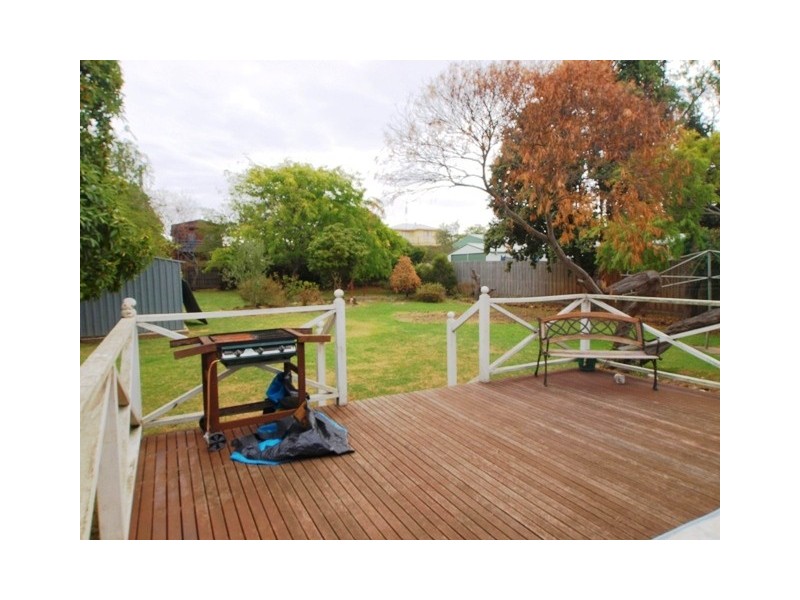 6 Graham Street, Hamlyn Heights VIC 3215