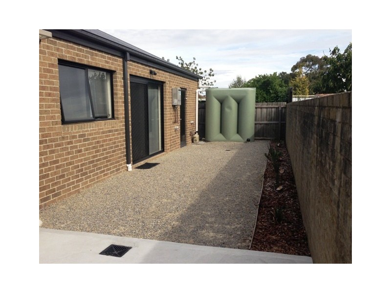 2/32 Spruhan Avenue, Norlane VIC 3214