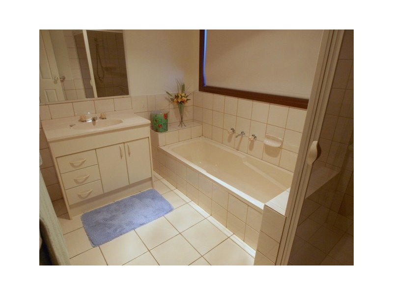 2/192 Separation Street, Bell Park VIC 3215