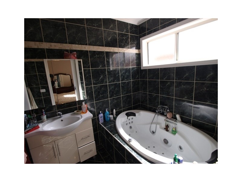 33 Princess Road, Corio VIC 3214