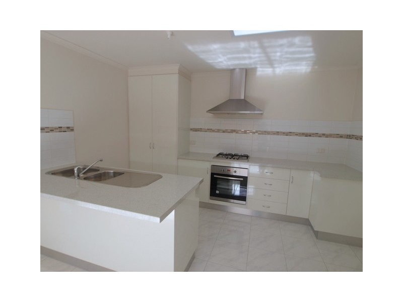 2/79 Bellbird Avenue, Norlane VIC 3214