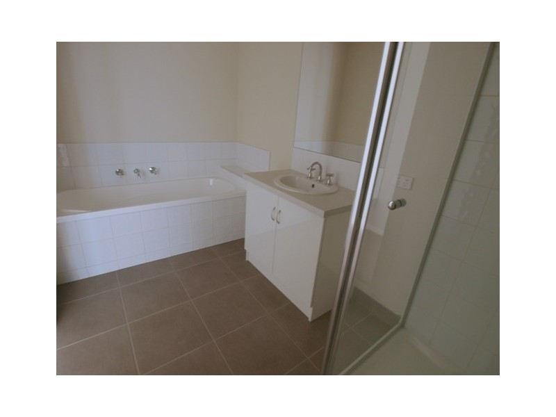 1/79 Bellbird Avenue, Norlane VIC 3214