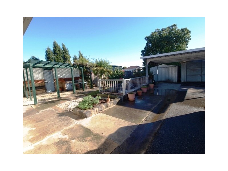 13 Rodbrough Crescent, Corio VIC 3214