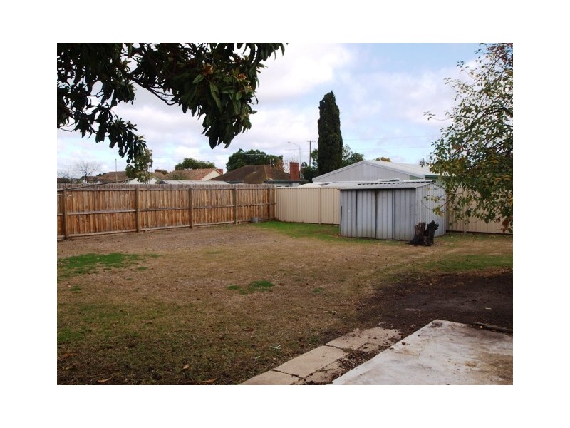 33 Portland Street, Norlane VIC 3214