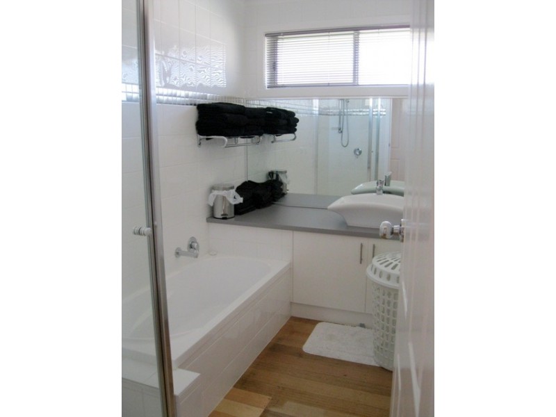 2-3 Alcona court, Bell Park VIC 3215