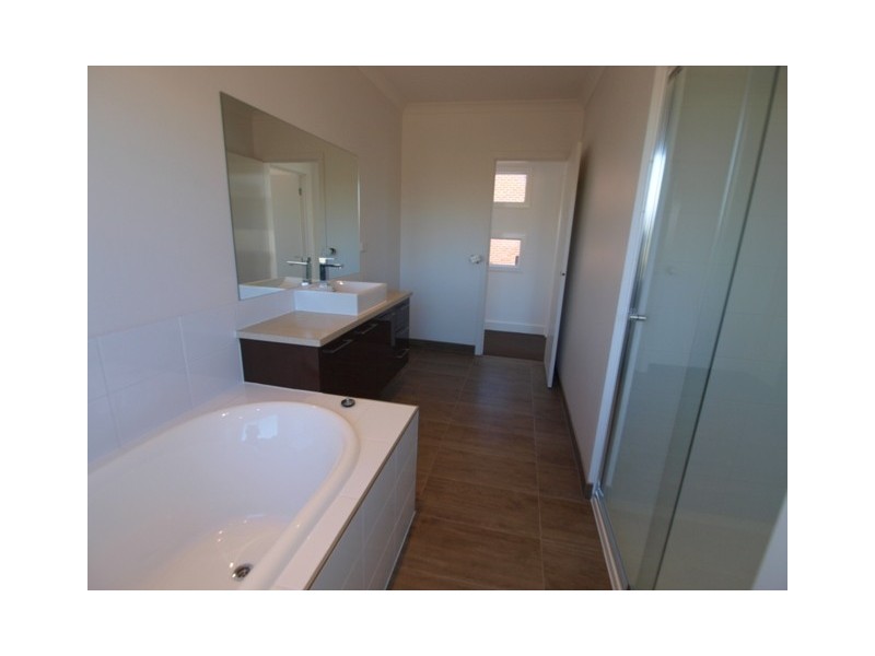 28-30 Valencay Way, Highton VIC 3216