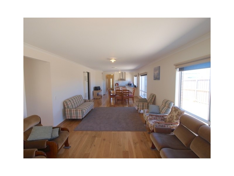 27 Shorebreak Street, Torquay VIC 3228