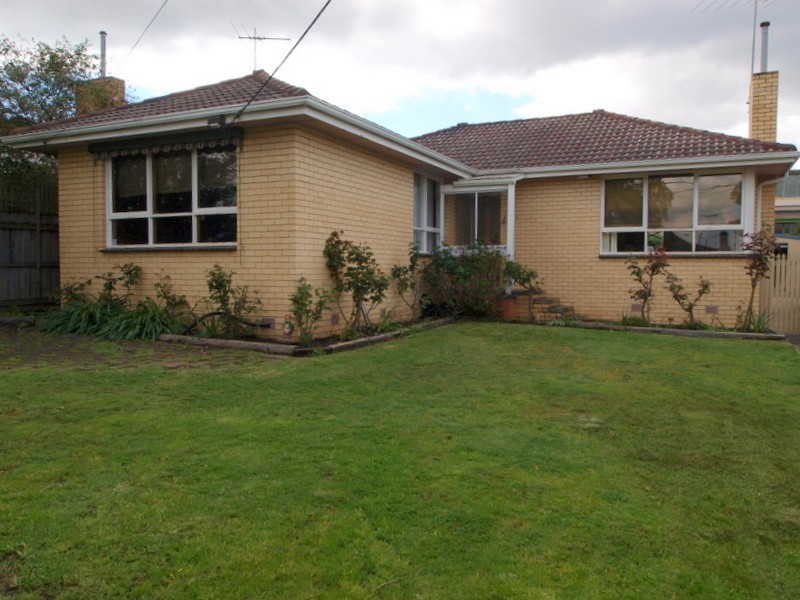 6 Marjorie Avenue, Belmont VIC 3216