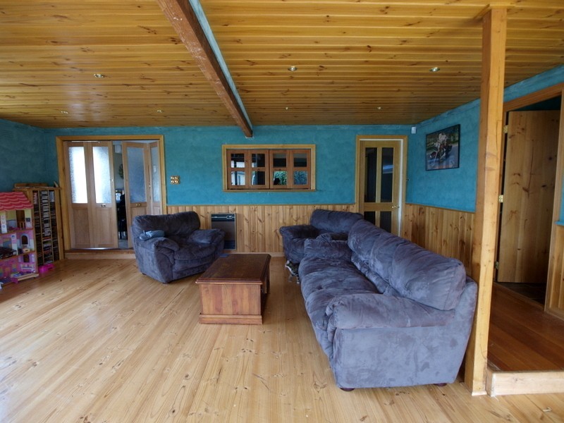 6 Marjorie Avenue, Belmont VIC 3216