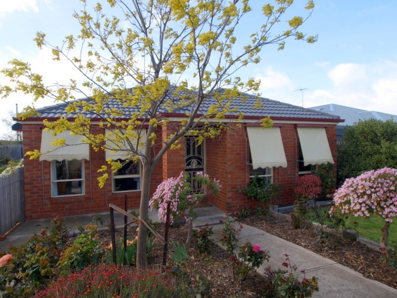 8 Juniper Court, Corio VIC 3214