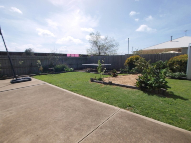 8 Juniper Court, Corio VIC 3214