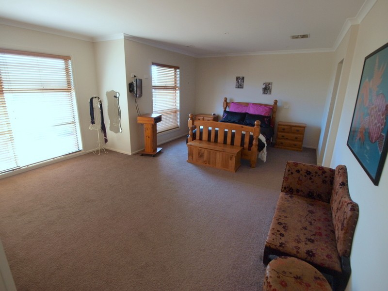 15 Melissa Drive, Lara VIC 3212