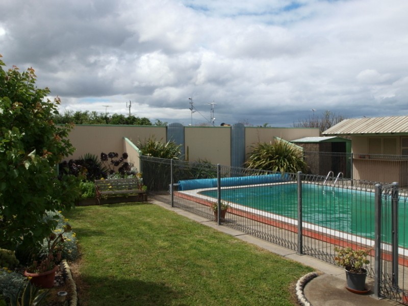 42 Wolseley Grove, Bell Post Hill VIC 3215