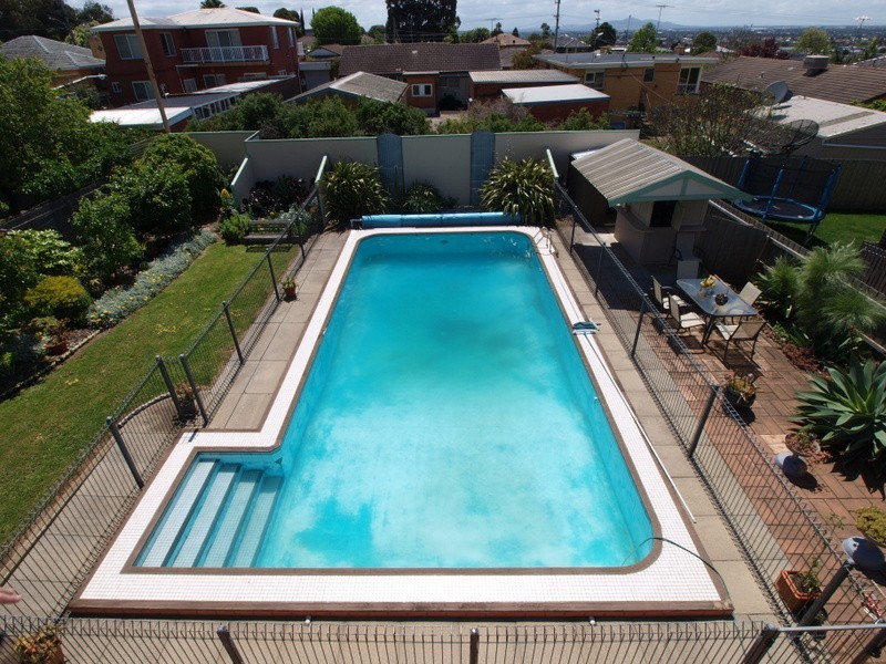 42 Wolseley Grove, Bell Post Hill VIC 3215