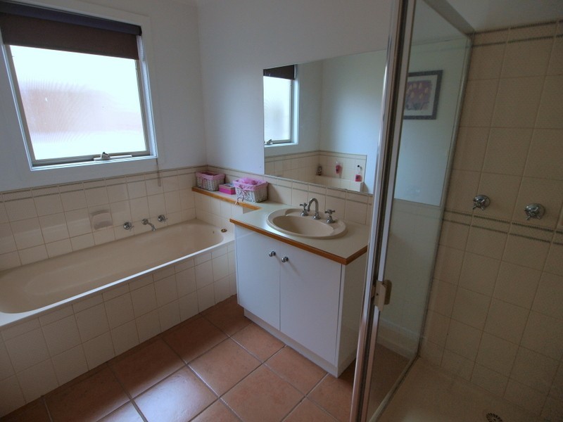 3 Scarlett Grove, Lara VIC 3212