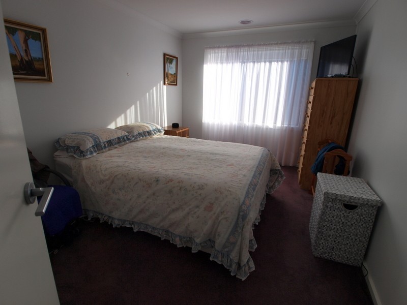 61 Moorhen Drive, Lara VIC 3212